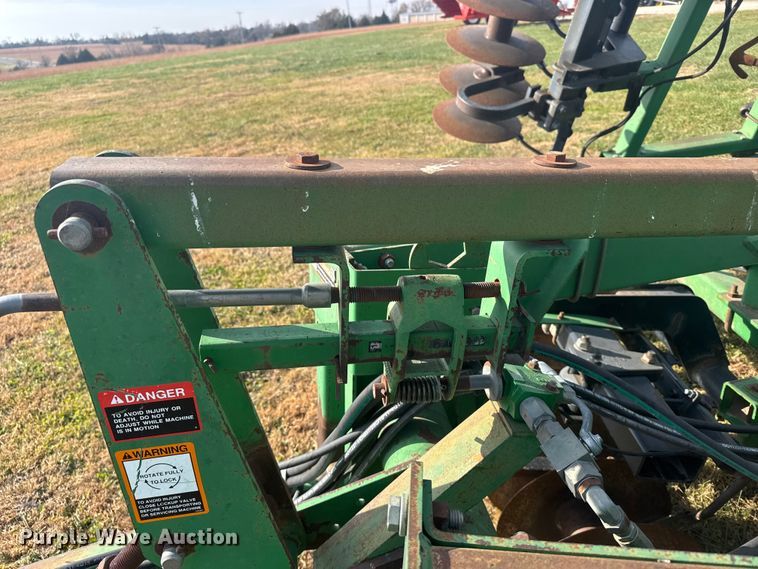 image for item EU6388 John Deere 726 mulch finisher