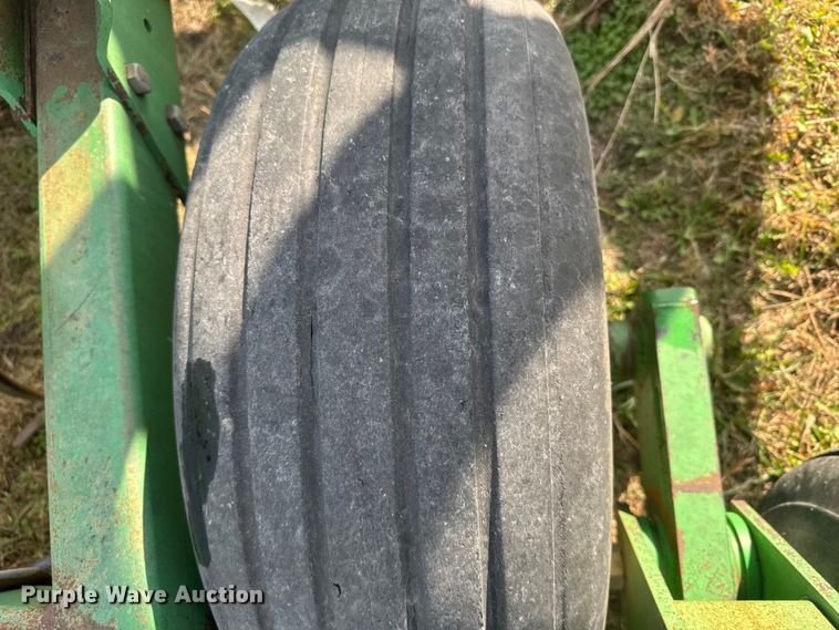 image for item EU6388 John Deere 726 mulch finisher