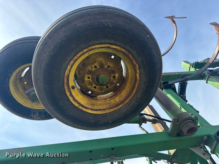 image for item EU6388 John Deere 726 mulch finisher