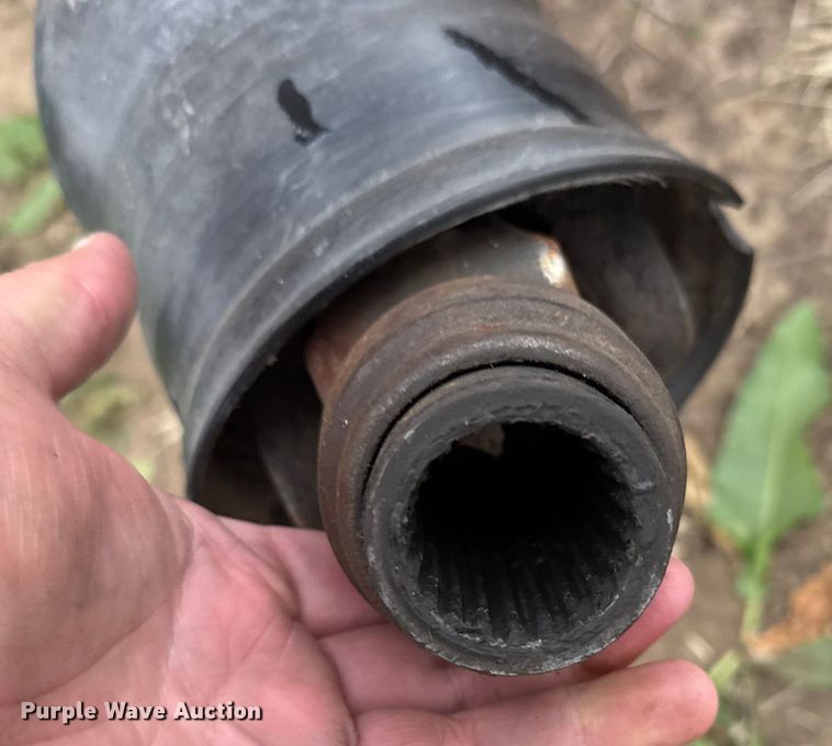 image for item EU6413 2007 Massey Ferguson 2756 round baler