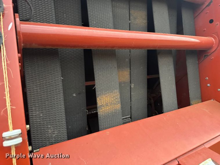 image for item EU6413 2007 Massey Ferguson 2756 round baler