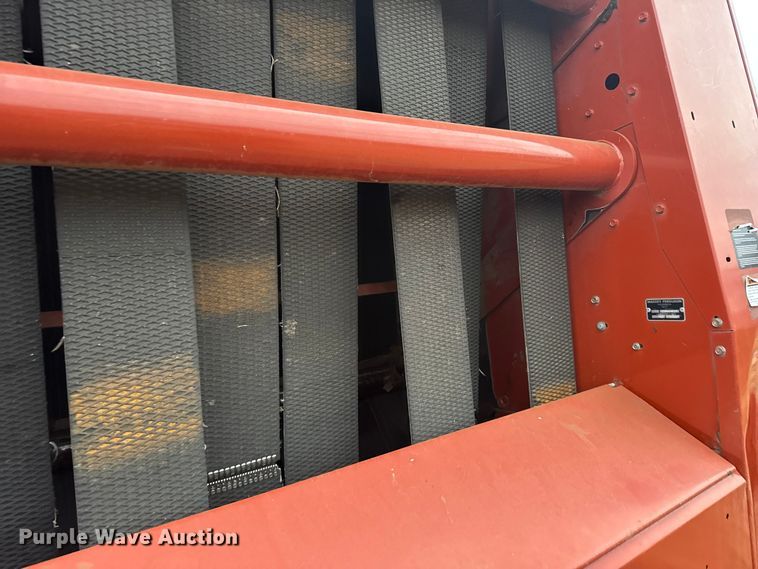 image for item EU6413 2007 Massey Ferguson 2756 round baler