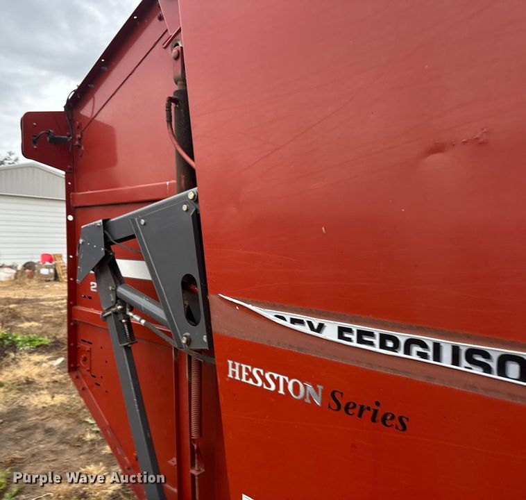 image for item EU6413 2007 Massey Ferguson 2756 round baler