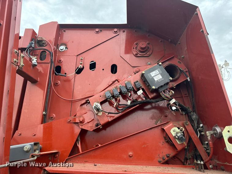 image for item EU6413 2007 Massey Ferguson 2756 round baler