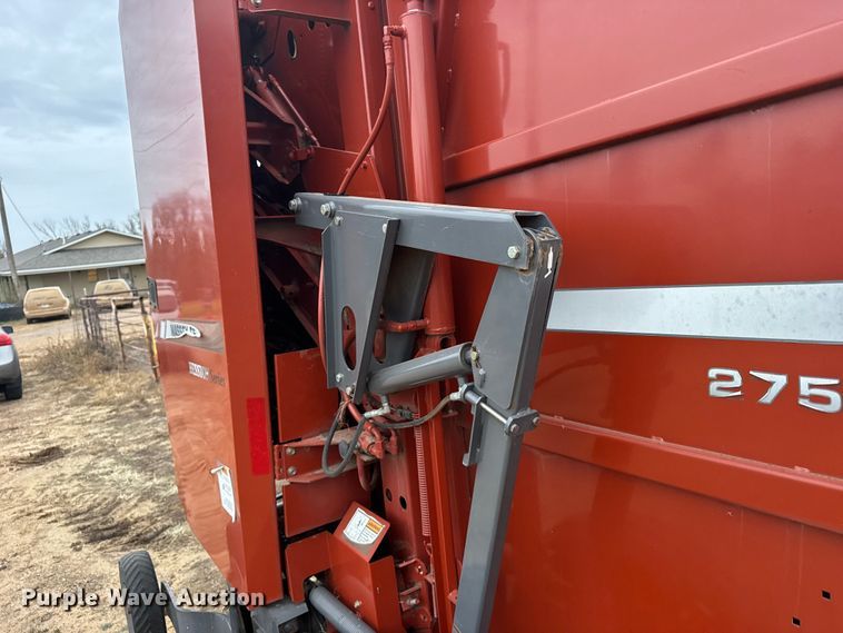 image for item EU6413 2007 Massey Ferguson 2756 round baler