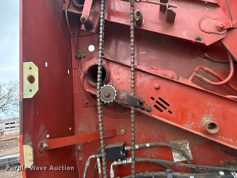 image for item EU6413 2007 Massey Ferguson 2756 round baler