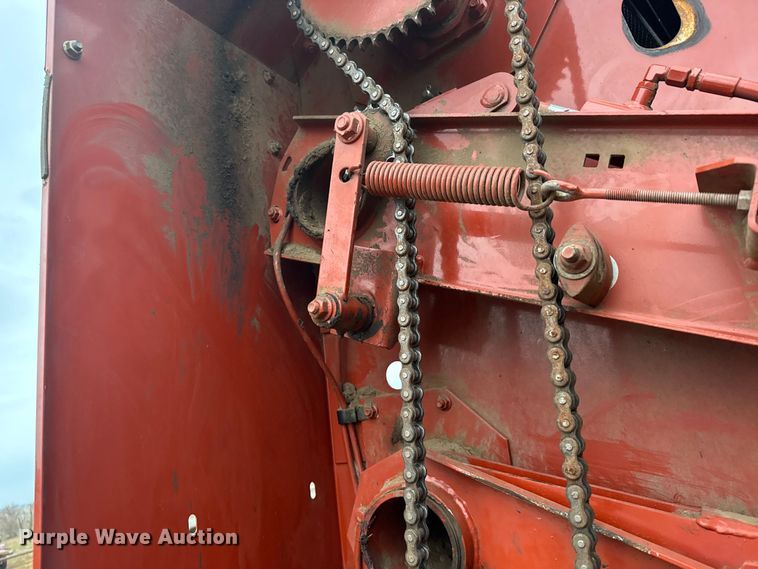 image for item EU6413 2007 Massey Ferguson 2756 round baler