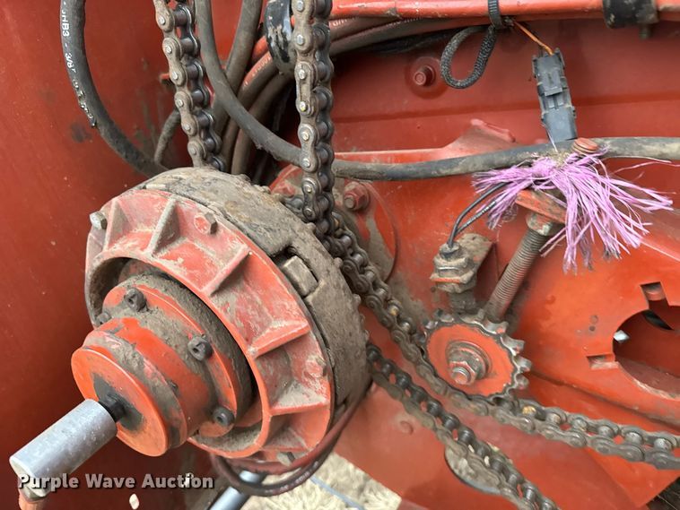 image for item EU6413 2007 Massey Ferguson 2756 round baler