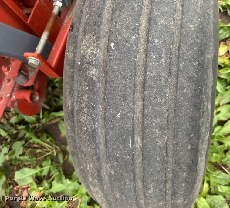 image for item EU6413 2007 Massey Ferguson 2756 round baler