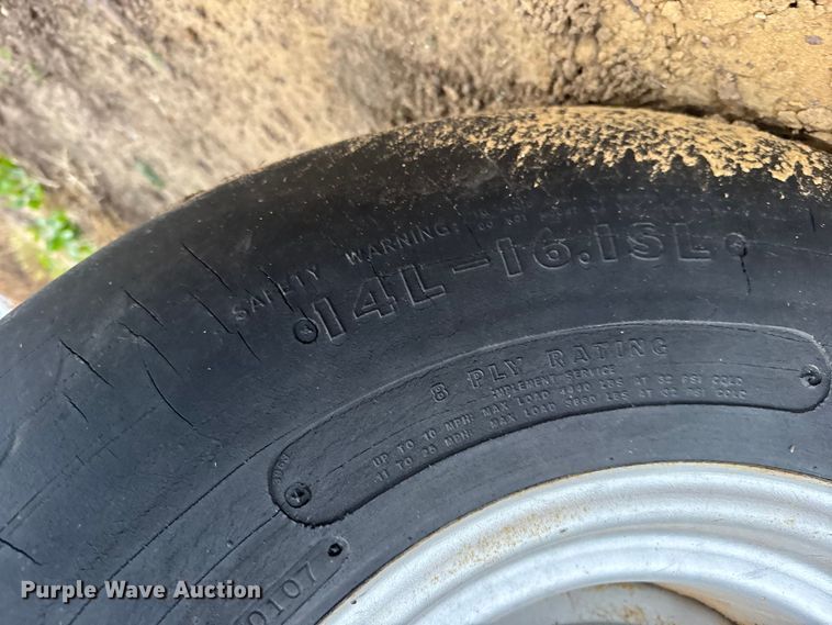 image for item EU6413 2007 Massey Ferguson 2756 round baler