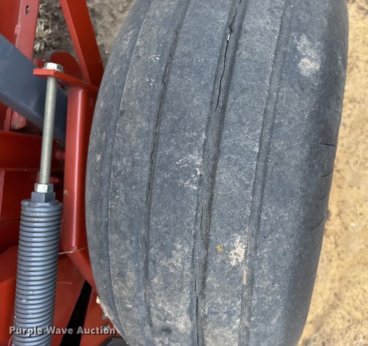 image for item EU6413 2007 Massey Ferguson 2756 round baler