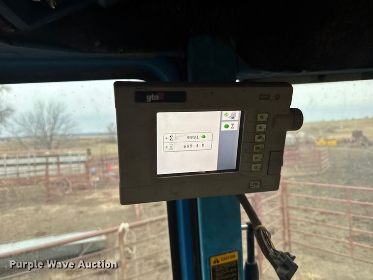 image for item EU6413 2007 Massey Ferguson 2756 round baler