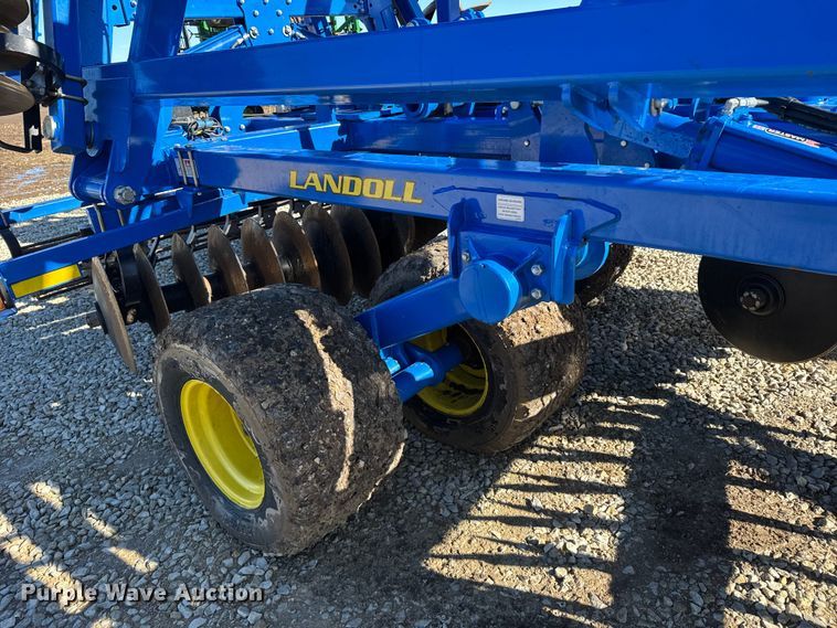 image for item EU6426 2024 Landoll 7530 vertical tillage