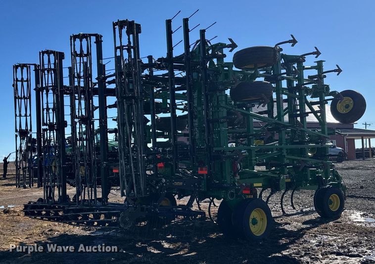 image for item EU6427 2022 John Deere 2230FH field cultivator