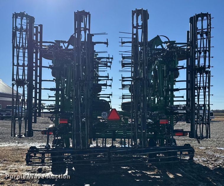 image for item EU6427 2022 John Deere 2230FH field cultivator