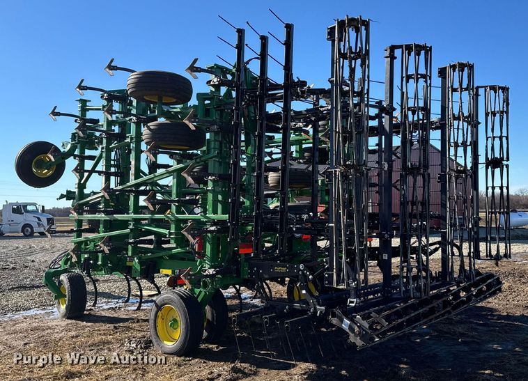 image for item EU6427 2022 John Deere 2230FH field cultivator