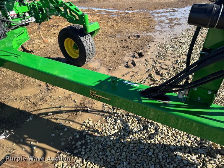 image for item EU6427 2022 John Deere 2230FH field cultivator