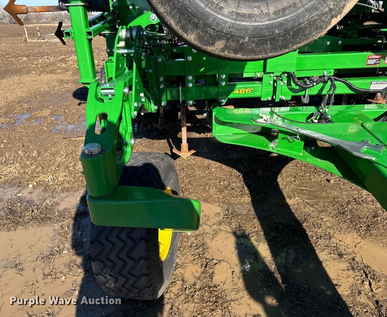 image for item EU6427 2022 John Deere 2230FH field cultivator