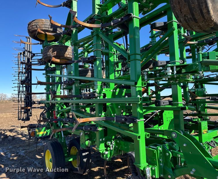 image for item EU6427 2022 John Deere 2230FH field cultivator