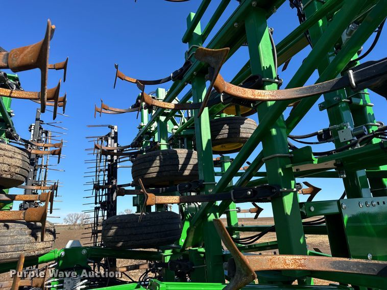 image for item EU6427 2022 John Deere 2230FH field cultivator