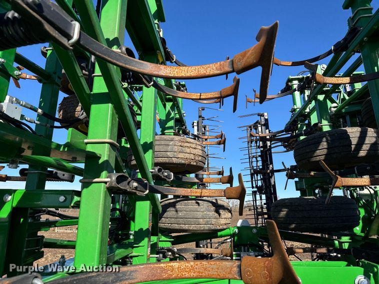 image for item EU6427 2022 John Deere 2230FH field cultivator