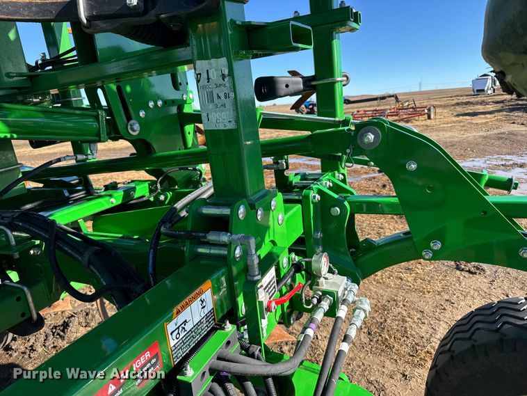 image for item EU6427 2022 John Deere 2230FH field cultivator