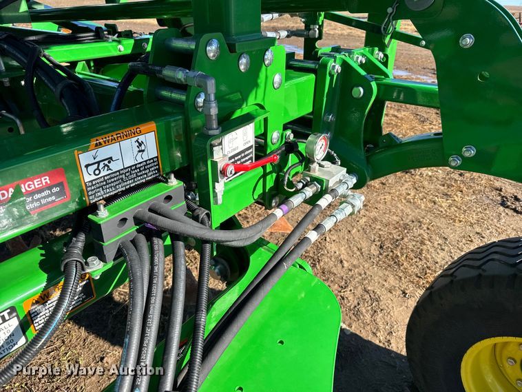 image for item EU6427 2022 John Deere 2230FH field cultivator