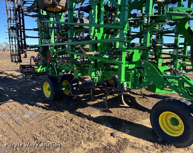 image for item EU6427 2022 John Deere 2230FH field cultivator