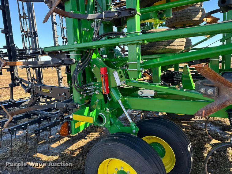 image for item EU6427 2022 John Deere 2230FH field cultivator