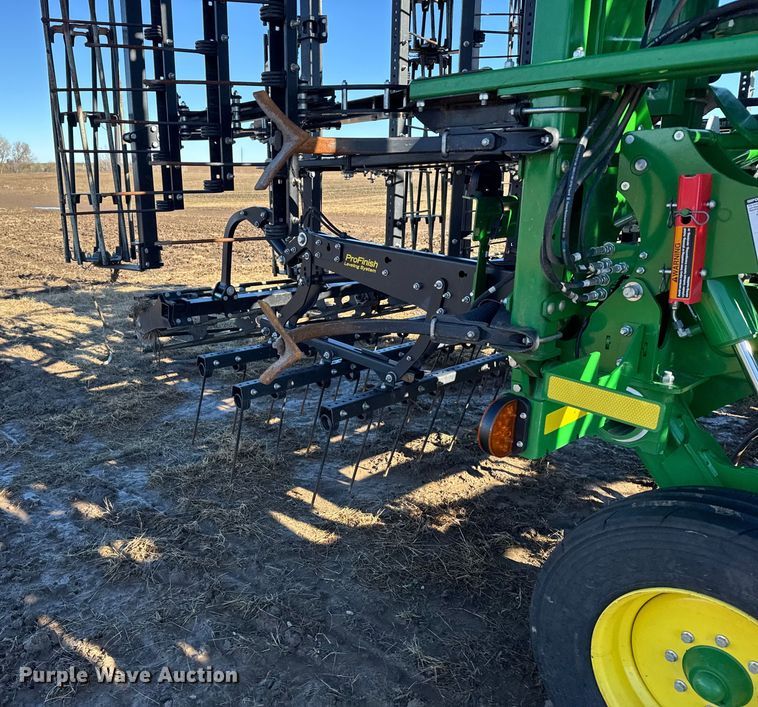 image for item EU6427 2022 John Deere 2230FH field cultivator