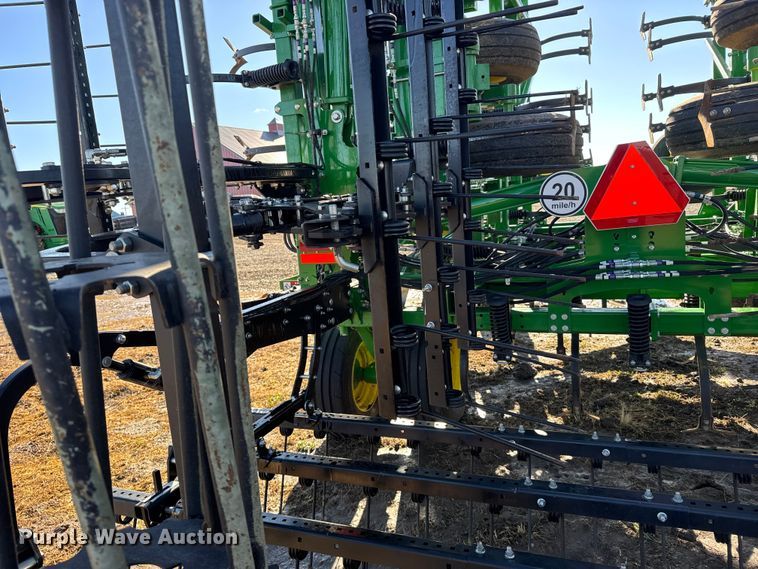 image for item EU6427 2022 John Deere 2230FH field cultivator