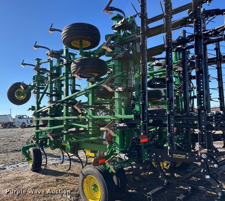 image for item EU6427 2022 John Deere 2230FH field cultivator