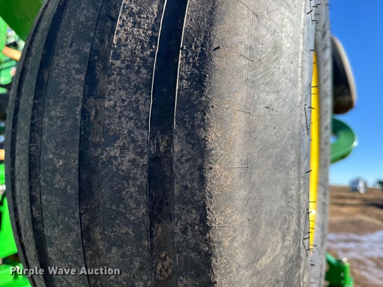 image for item EU6427 2022 John Deere 2230FH field cultivator