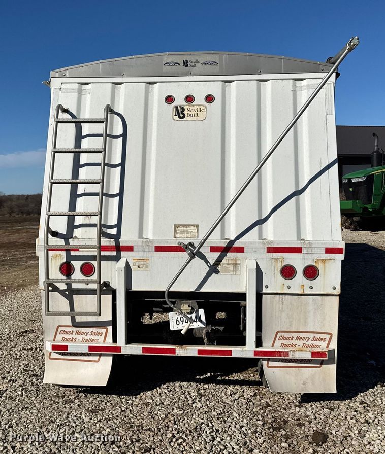 image for item EU6428 2016 Neville Built grain trailer