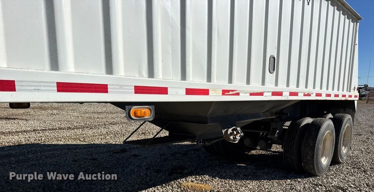 image for item EU6428 2016 Neville Built grain trailer