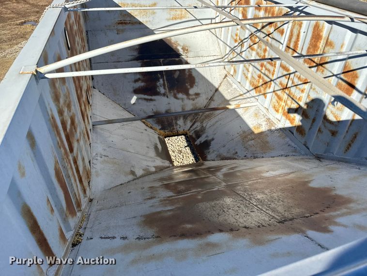 image for item EU6428 2016 Neville Built grain trailer