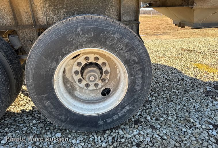 image for item EU6428 2016 Neville Built grain trailer