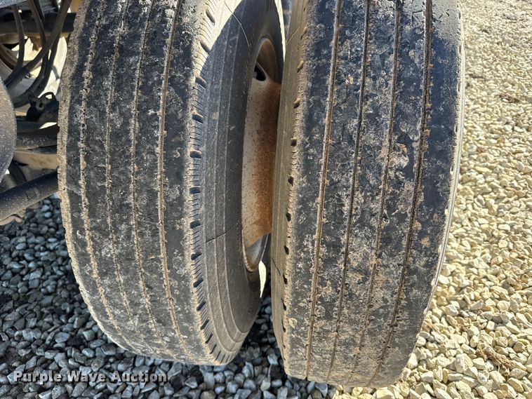 image for item EU6428 2016 Neville Built grain trailer