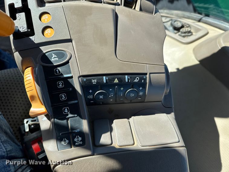 image for item EU6429 2015 John Deere 9620R Scraper Special 4WD tractor