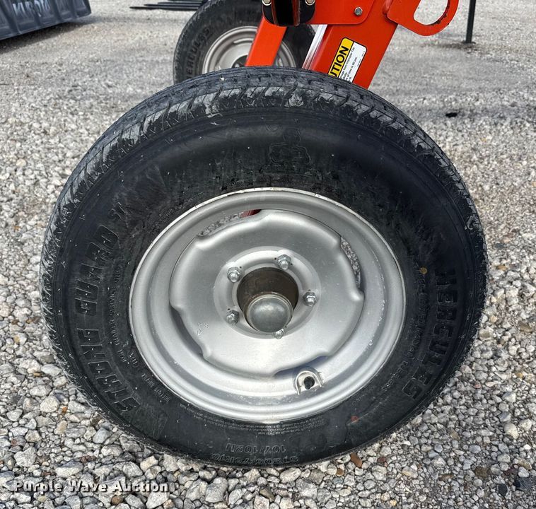 image for item EU6469 2019 Kubota RR212CR hay rake