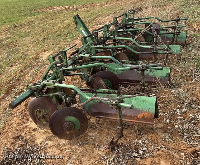 image for item EU6479 John Deere row crop cultivator