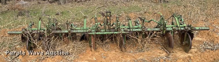 image for item EU6479 John Deere row crop cultivator
