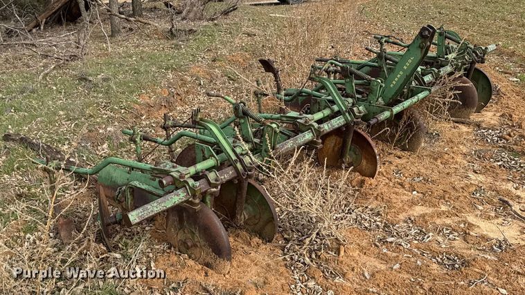 image for item EU6479 John Deere row crop cultivator