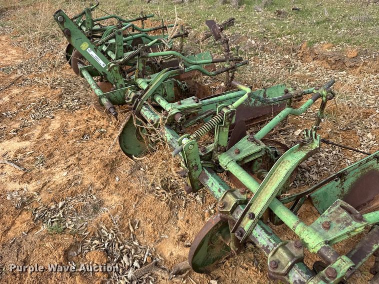 image for item EU6479 John Deere row crop cultivator