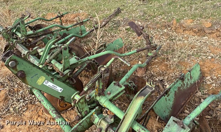 image for item EU6479 John Deere row crop cultivator