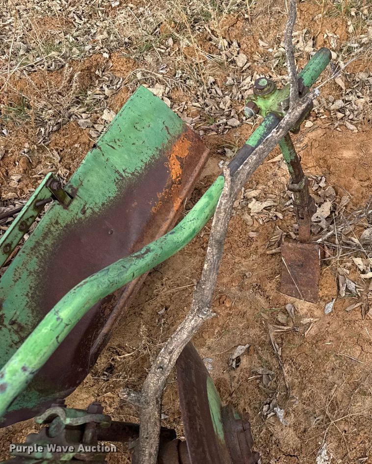 image for item EU6479 John Deere row crop cultivator