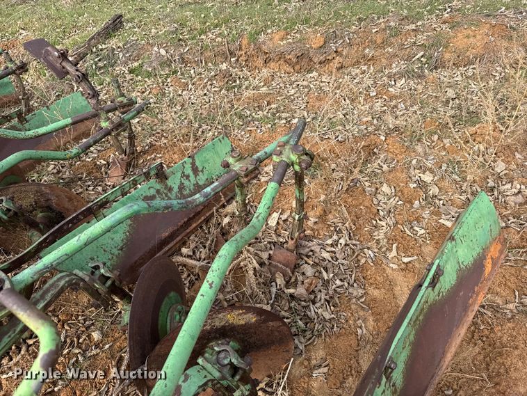 image for item EU6479 John Deere row crop cultivator