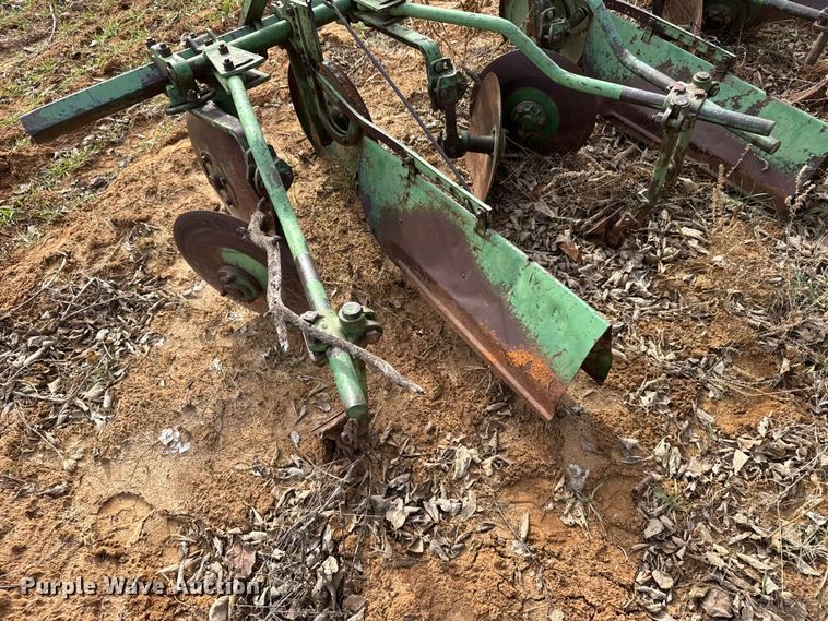 image for item EU6479 John Deere row crop cultivator