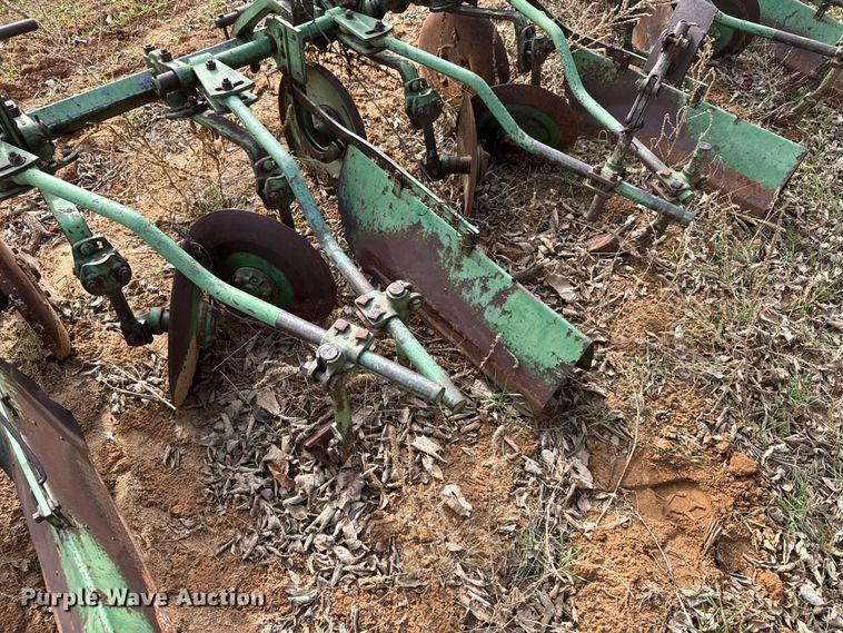 image for item EU6479 John Deere row crop cultivator