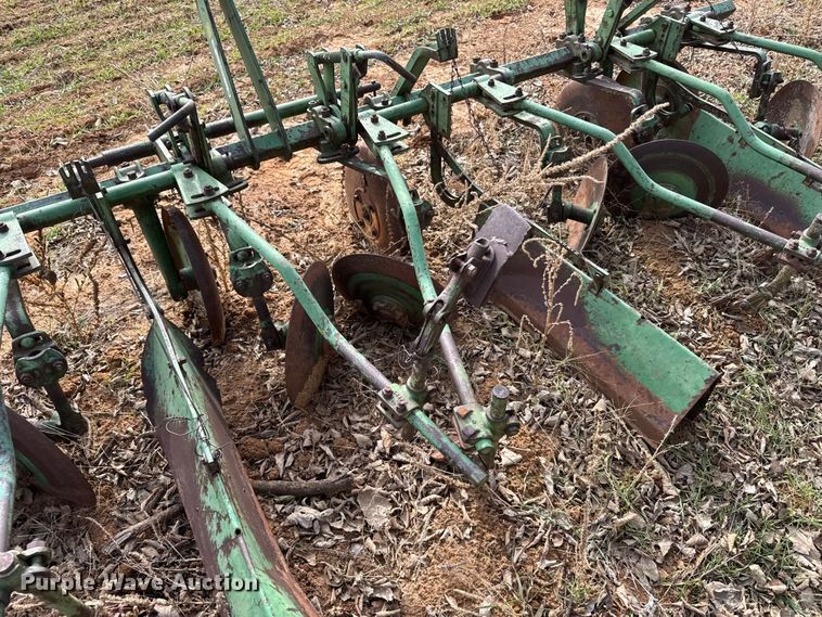 image for item EU6479 John Deere row crop cultivator